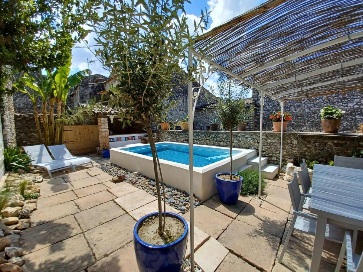 Bed and Breakfast Chez Les Filles Dions Exterior foto